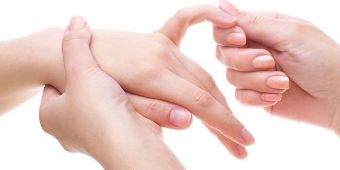 Joint pain when bending the fingers