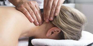 Neck massage during cervical osteochondrosis